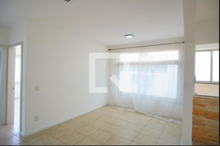 Sala de apartamento para alugar com 2 quartos, 82m² em São João, Porto Alegre