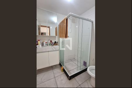 Banheiro de casa para alugar com 1 quarto, 60m² em Jardim Primavera, Duque de Caxias