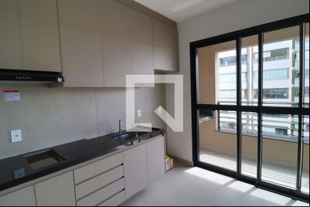 Sala/Cozinha de apartamento para alugar com 1 quarto, 34m² em Saraiva, Uberlândia