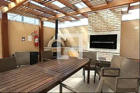 Apartamento à venda com 2 quartos, 56m² em Pestana, Osasco