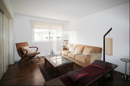 Sala de apartamento à venda com 3 quartos, 126m² em Moema, São Paulo