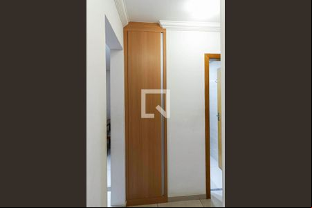 Corredor de apartamento à venda com 3 quartos, 72m² em Alto Caiçaras, Belo Horizonte