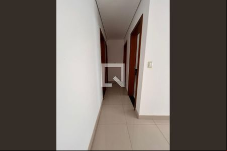 Corredor de apartamento à venda com 3 quartos, 130m² em Jardim Industrial, Contagem