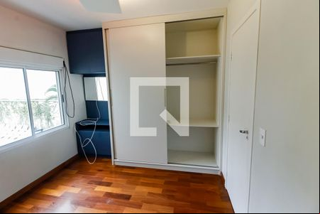 Suíte 1 - armários de casa de condomínio à venda com 3 quartos, 180m² em Vila Andrade, São Paulo