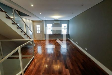 Sala de casa de condomínio à venda com 3 quartos, 180m² em Vila Andrade, São Paulo