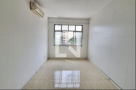 Quarto de casa para alugar com 1 quarto, 77m² em Jardim Vinte E Cinco de Agosto, Duque de Caxias