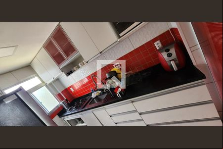 Cozinha de apartamento para alugar com 2 quartos, 49m² em Jardim Tranquilidade, Guarulhos