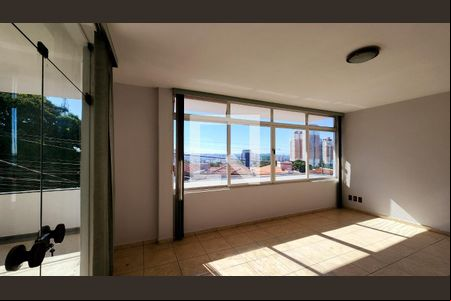 Sala de casa para alugar com 3 quartos, 540m² em Anhangabaú, Jundiaí