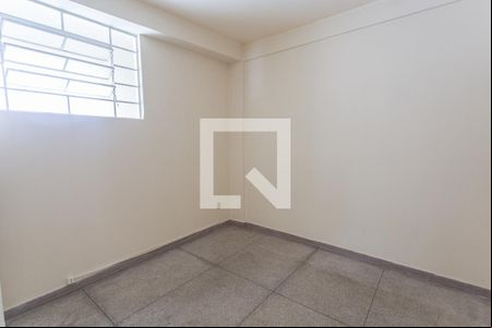 Quarto  de kitnet/studio para alugar com 2 quartos, 70m² em Floresta, Belo Horizonte
