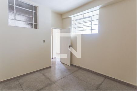 Quarto  de kitnet/studio para alugar com 2 quartos, 70m² em Floresta, Belo Horizonte