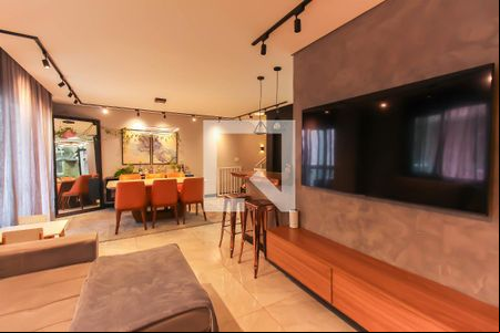 Sala de casa de condomínio à venda com 3 quartos, 240m² em Vila Invernada, São Paulo