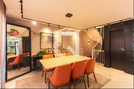 Sala de casa de condomínio à venda com 3 quartos, 240m² em Vila Invernada, São Paulo
