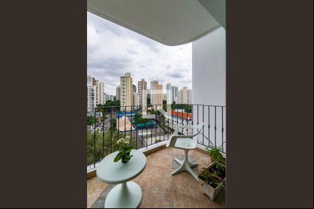 Sacada de apartamento à venda com 3 quartos, 137m² em Real Parque, São Paulo