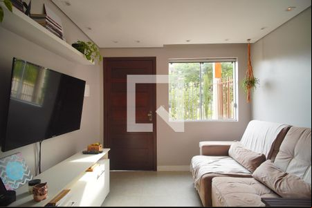 Sala de casa à venda com 2 quartos, 70m² em Boa Vista, Novo Hamburgo