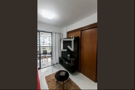 Sala de apartamento para alugar com 1 quarto, 54m² em Caminho das Árvores, Salvador