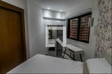 Quarto de apartamento para alugar com 1 quarto, 54m² em Caminho das Árvores, Salvador