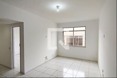 Sala de apartamento para alugar com 2 quartos, 52m² em Taquara, Rio de Janeiro