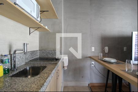 Sala/Cozinha de kitnet/studio à venda com 1 quarto, 39m² em Itaim Bibi, São Paulo