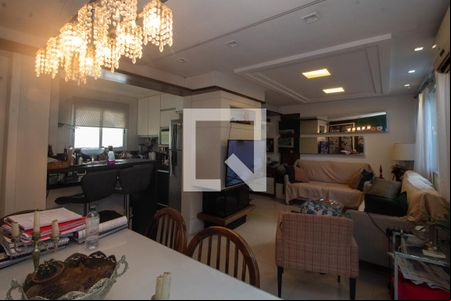 Sala de casa à venda com 3 quartos, 184m² em Teresópolis, Porto Alegre