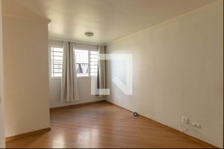 Sala de apartamento para alugar com 3 quartos, 69m² em Xaxim, Curitiba