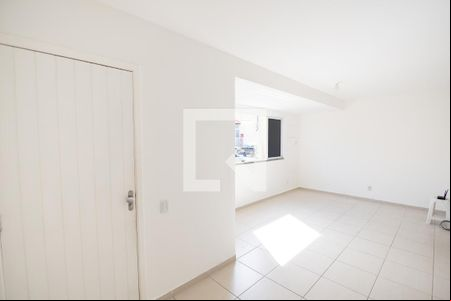Sala de casa de condomínio para alugar com 2 quartos, 88m² em Campo Grande, Rio de Janeiro