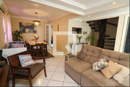 Sala de casa de condomínio à venda com 3 quartos, 115m² em Tristeza, Porto Alegre
