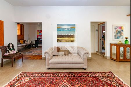 Sala de casa para alugar com 2 quartos, 340m² em Carlos Prates, Belo Horizonte