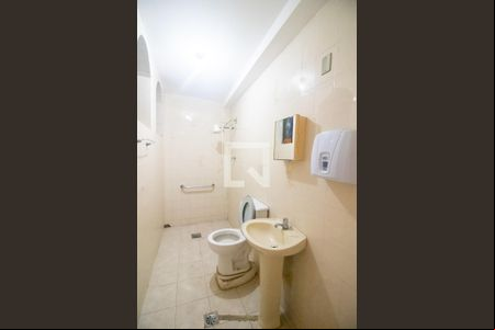 Banheiro de kitnet/studio para alugar com 1 quarto, 25m² em Angola, Betim