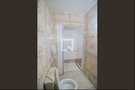 Banheiro de kitnet/studio para alugar com 1 quarto, 25m² em Angola, Betim