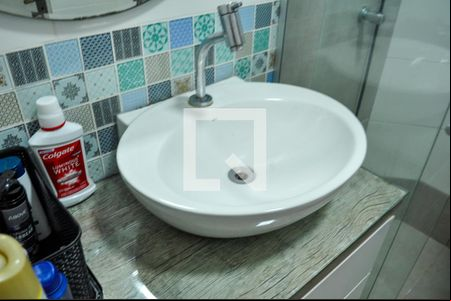 Banheiro de kitnet/studio à venda com 1 quarto, 30m² em Praia de Belas, Porto Alegre