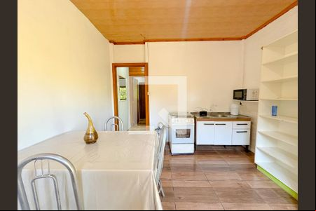 Sala/Cozinha de casa para alugar com 1 quarto, 36m² em São João do Rio Vermelho, Florianópolis