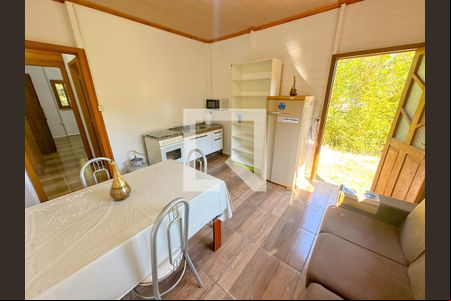 Sala/Cozinha de casa para alugar com 1 quarto, 36m² em São João do Rio Vermelho, Florianópolis