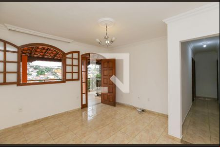 Sala de casa para alugar com 3 quartos, 375m² em Palmeiras, Belo Horizonte