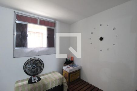 Sala de casa de condomínio à venda com 2 quartos, 60m² em Jardim Guanabara, Belo Horizonte