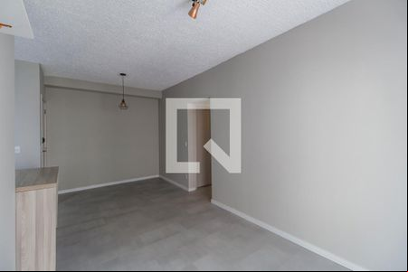Sala de TV de apartamento à venda com 2 quartos, 69m² em Jardim Tupanci, Barueri