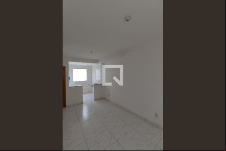 Sala de casa à venda com 2 quartos, 60m² em Vila Jardim Leblon, Belo Horizonte