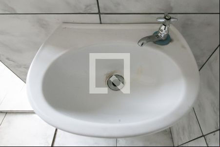 Banheiro de kitnet/studio para alugar com 1 quarto, 40m² em Parada Quinze de Novembro, São Paulo