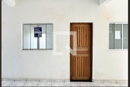 Entrada de kitnet/studio para alugar com 1 quarto, 40m² em Parada Quinze de Novembro, São Paulo