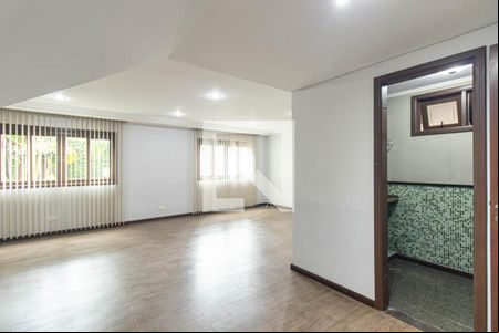 Sala de casa para alugar com 3 quartos, 308m² em Uberaba, Curitiba