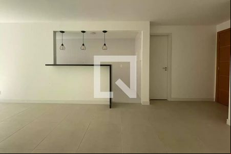 Casa à venda com 2 quartos, 102m² em Laranjeiras, Rio de Janeiro