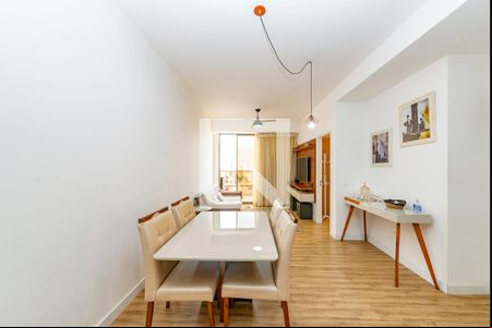 Sala de apartamento para alugar com 2 quartos, 82m² em Barro Preto, Belo Horizonte