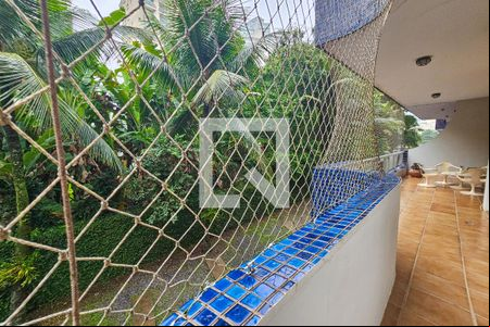 Varanda de apartamento para alugar com 3 quartos, 110m² em Balneario Guarujá, Guarujá