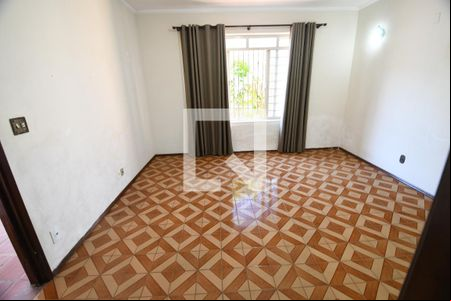 Sala de casa para alugar com 3 quartos, 244m² em Vila Industrial (campinas), Campinas
