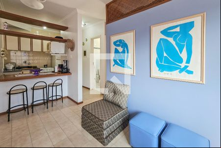 Sala de apartamento para alugar com 1 quarto, 42m² em Jardim Tres Marias, Guarujá