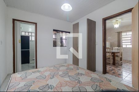 Quarto de casa de condomínio para alugar com 1 quarto, 30m² em Cavalhada, Porto Alegre