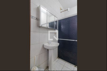 Banheiro de casa de condomínio para alugar com 1 quarto, 30m² em Cavalhada, Porto Alegre
