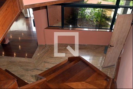 Escada de casa de condomínio para alugar com 4 quartos, 540m² em Joá, Rio de Janeiro