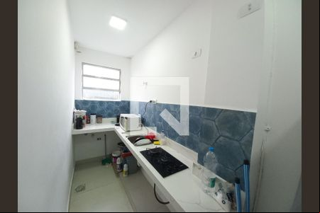 Cozinha de apartamento para alugar com 1 quarto, 27m² em Itararé, São Vicente