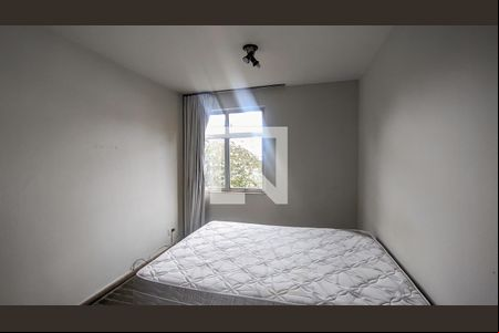 Suíte de apartamento para alugar com 4 quartos, 168m² em Santo Antônio, Belo Horizonte