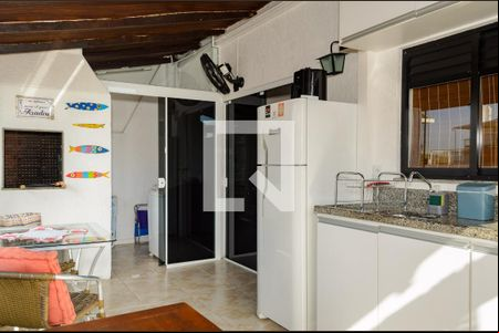 Cozinha de apartamento para alugar com 1 quarto, 55m² em Canasvieiras, Florianópolis
